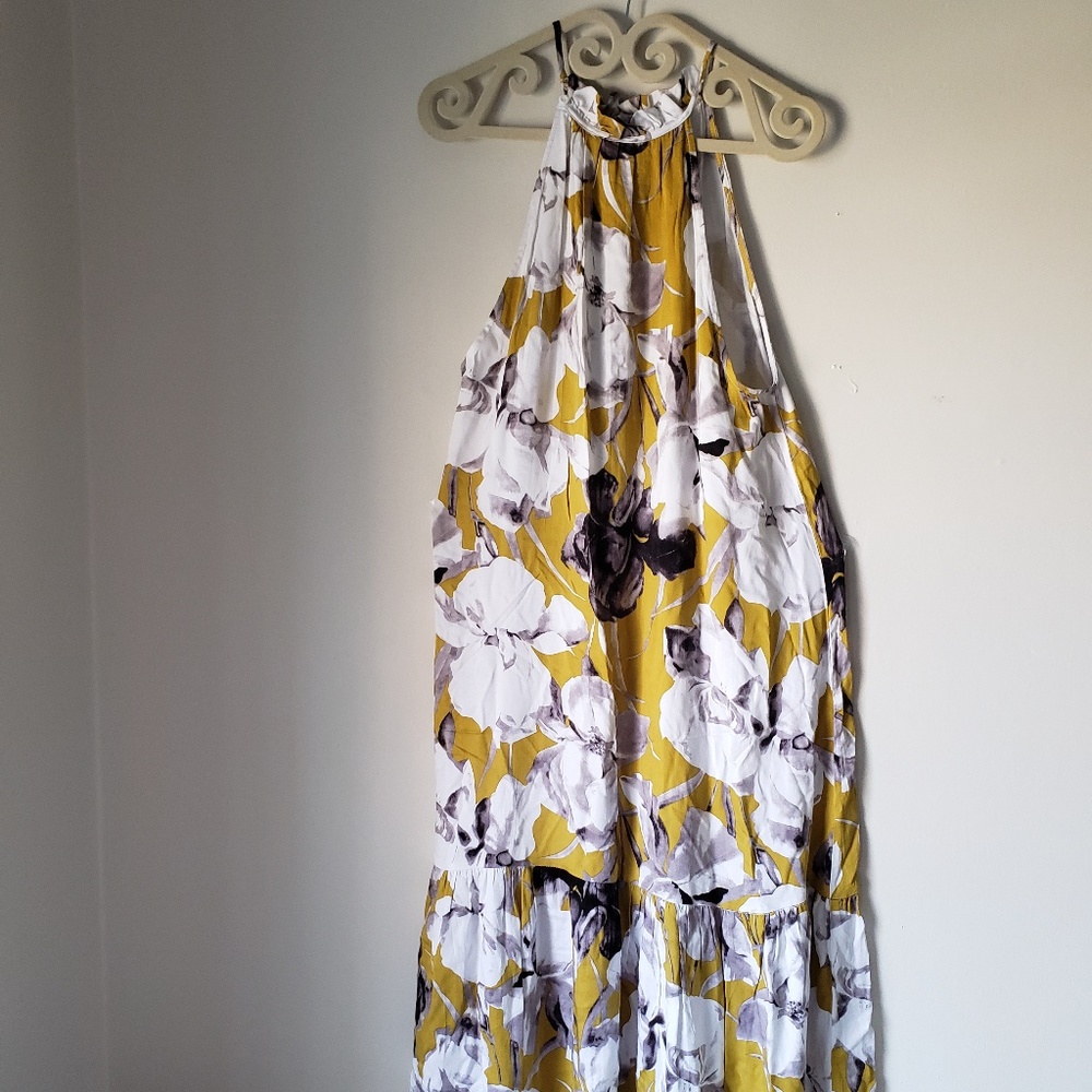 🛍Ruffled collar Maxi Dress